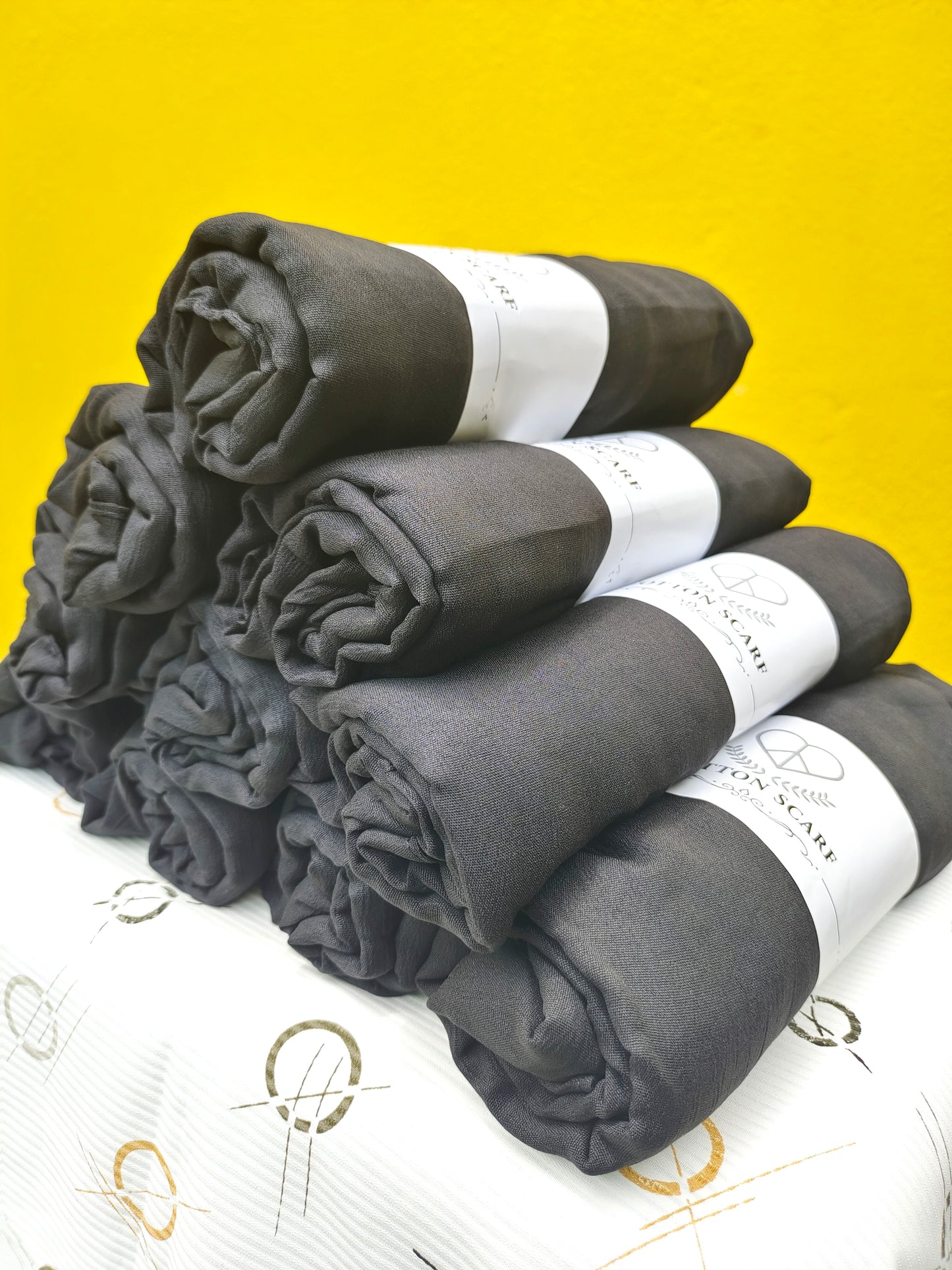 Black Ripped Classic Cotton Hijab – Premium Imported