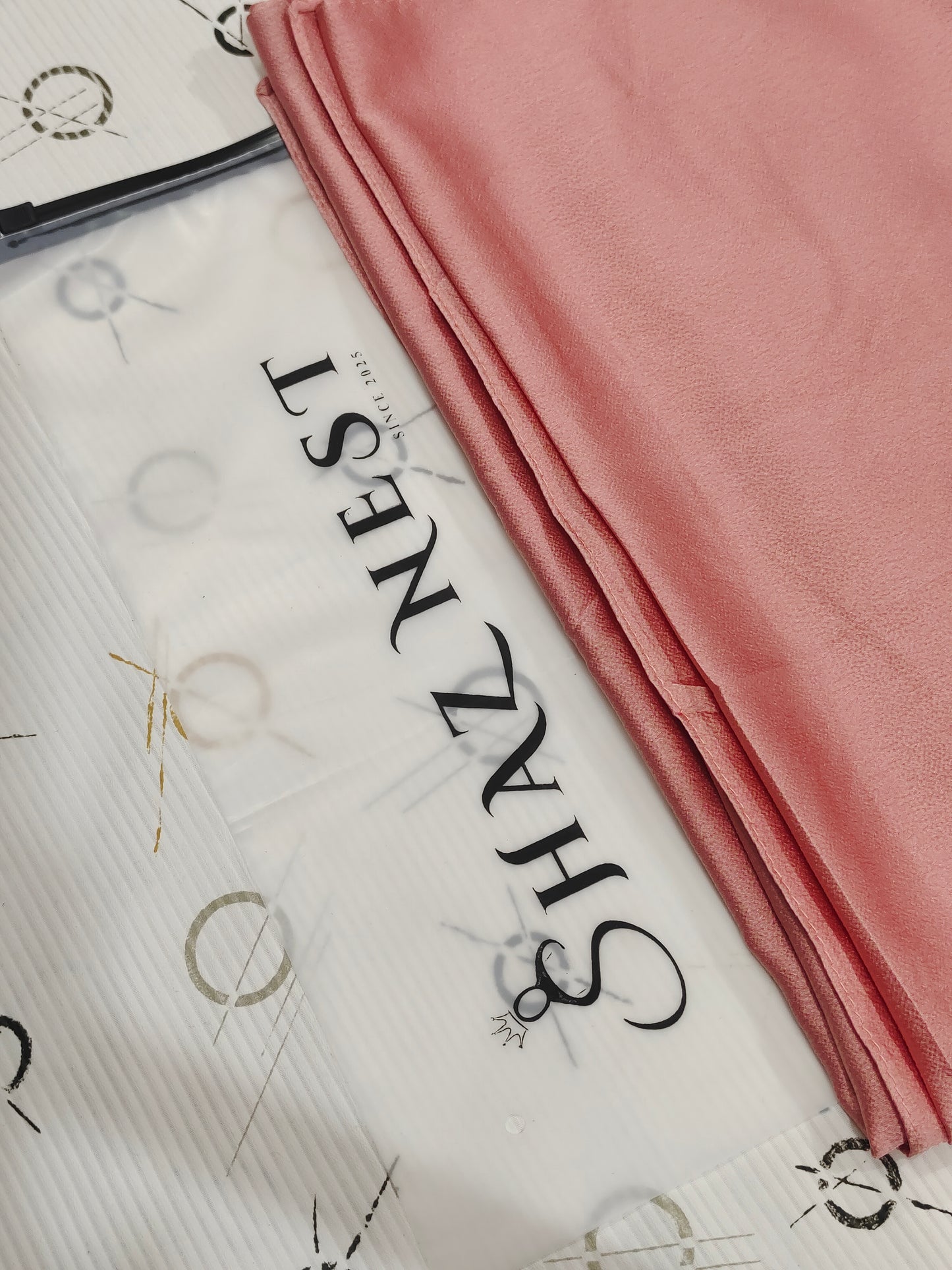 🛍️ Bubble Satin Hijab – Soft Blush Nude | Soft Gloss Elegant Drape (Regular Size)