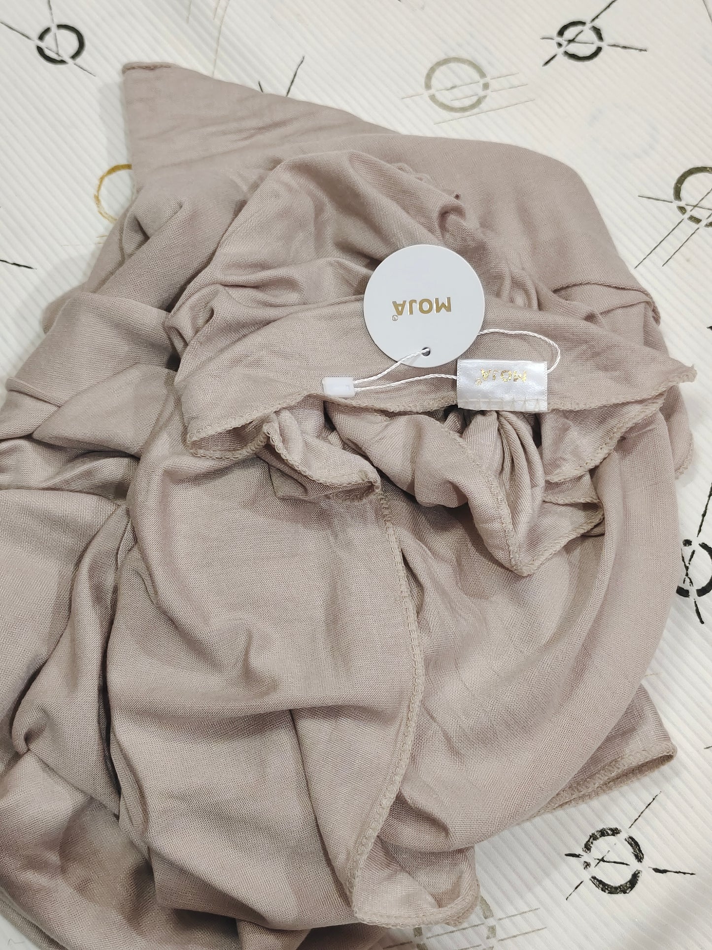 MOJA Turkey Jersey Hijab – Warm Taupe | 186 × 75 cm (1.86 m)