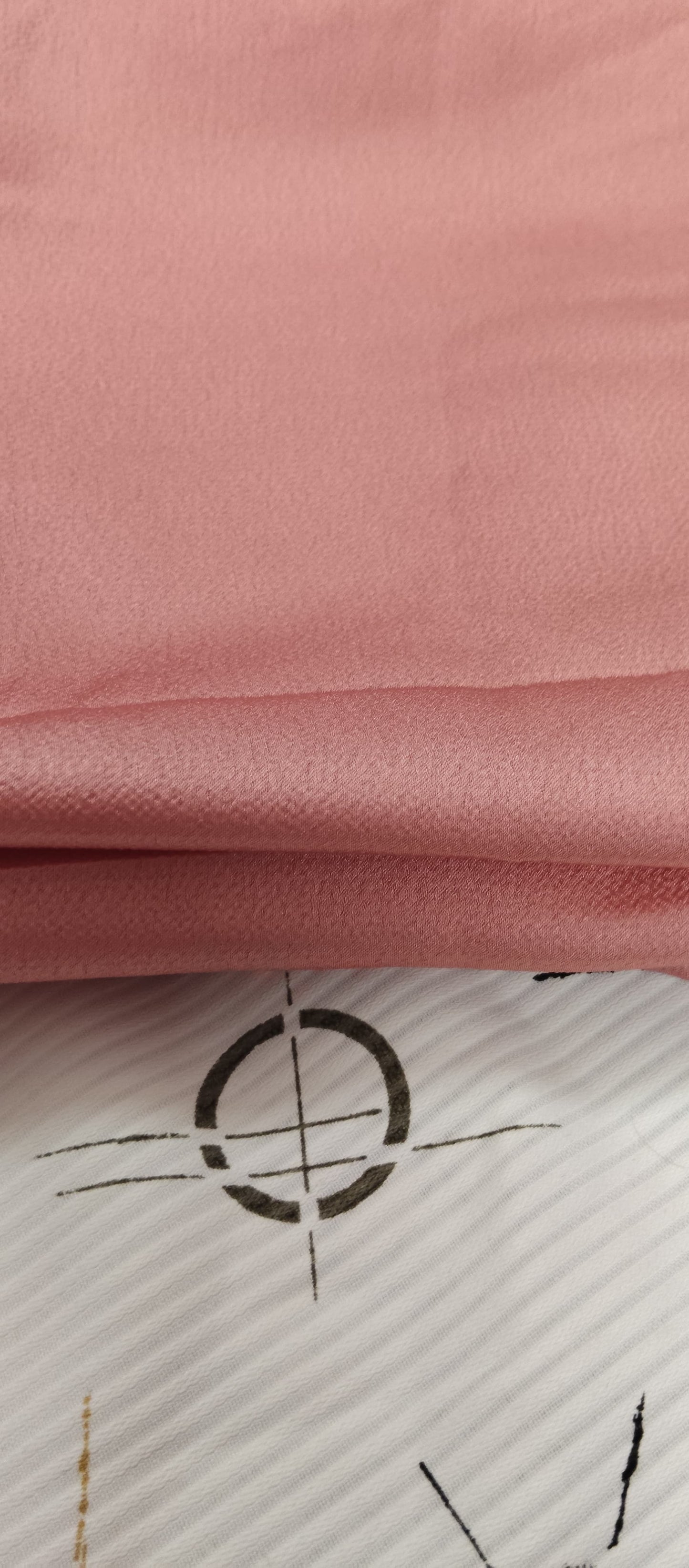 🛍️ Bubble Satin Hijab – Blush Rose | Soft Gloss Elegant Drape (Regular Size)