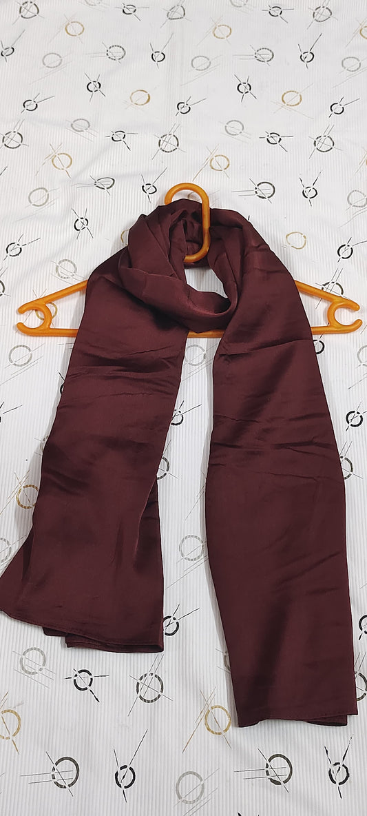 🛍️ Bubble Satin Hijab – Royal Burgundy | Soft Gloss Elegant Drape (Regular Size)