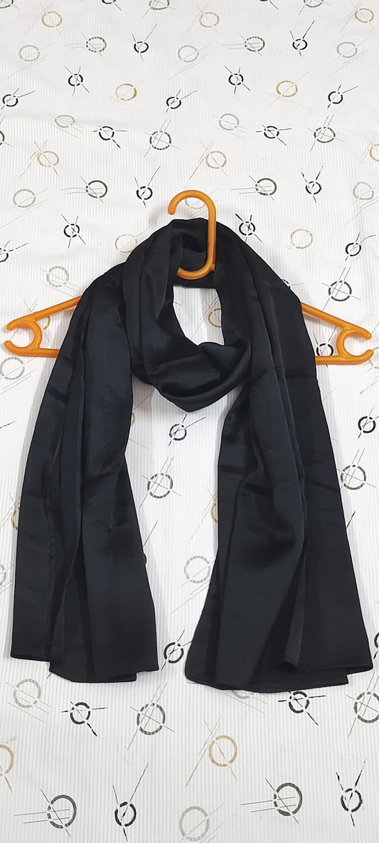 🛍️ Bubble Satin Hijab – Midnight Black | Soft Gloss Elegant Drape (Regular Size)